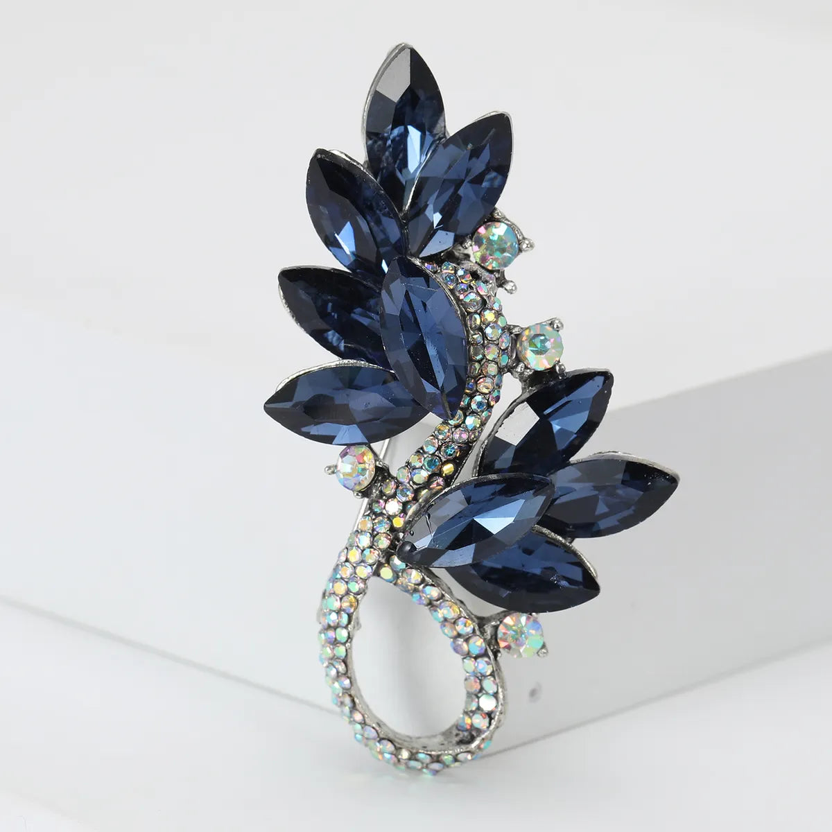 Artistic Flower Alloy Inlay Rhinestones Women'S Brooches