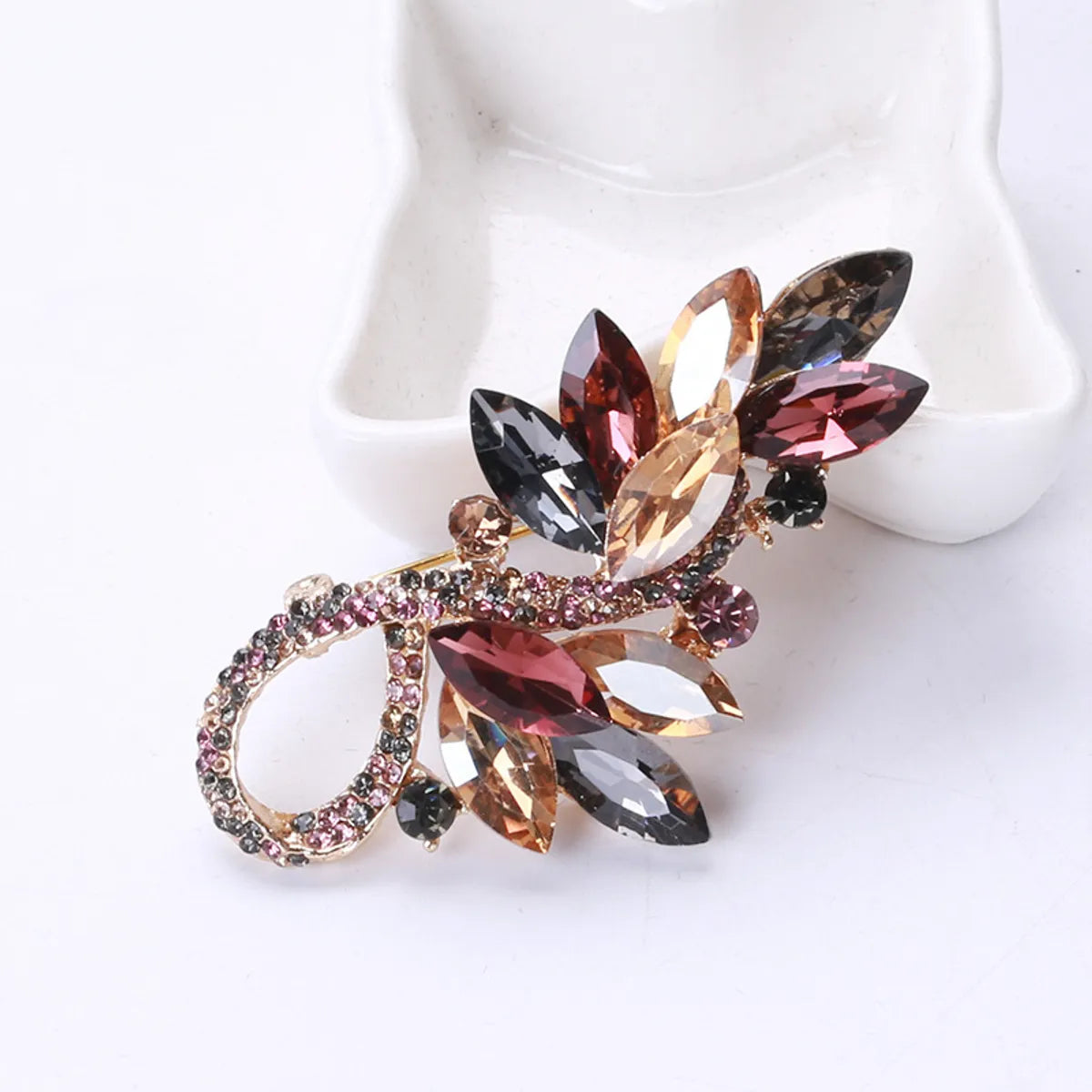 Artistic Flower Alloy Inlay Rhinestones Women'S Brooches