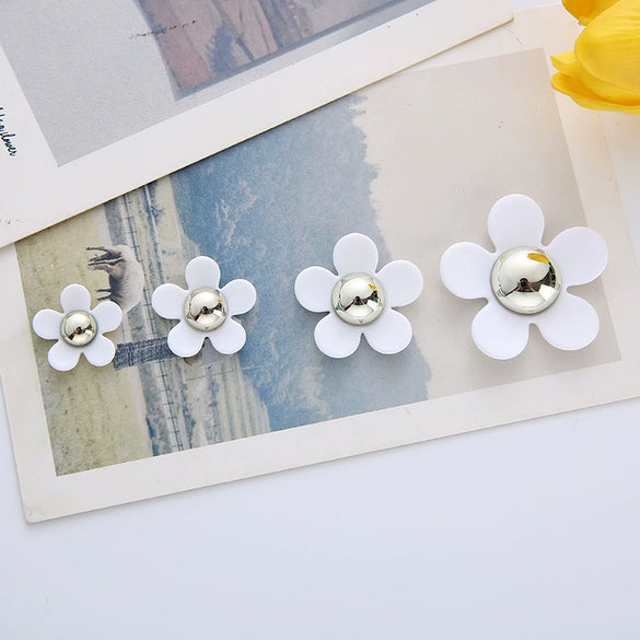 Bag And Mobile Phone Case Accessories Fivepetal Flower Small Daisy Resin Acrylic Plastic Electroplated Stickers