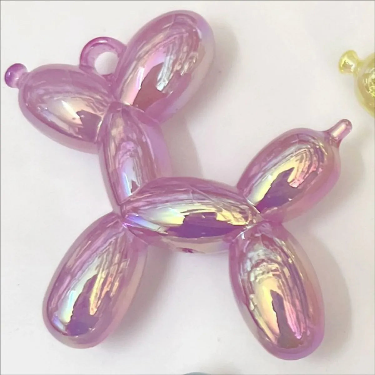 Balloon Dog Acrylic Handmade DIY Hanging Hole Car Hanging Pendant Jewelry Accessories Internet Red Onion Powder Dazzle White Mobile Phone Chain Material