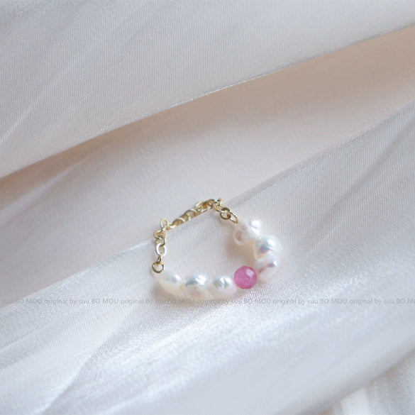 Baroque Freshwater Pearl And Tourmaline Floral Elastic Ring With Gold Tone Chain Natural Irregular Design For Women