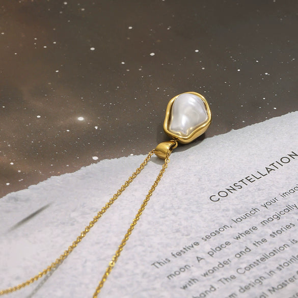 Baroque Pearl Necklace In Stainless Steel And Titanium Steel With Geometric Design And Electroplating Treatment