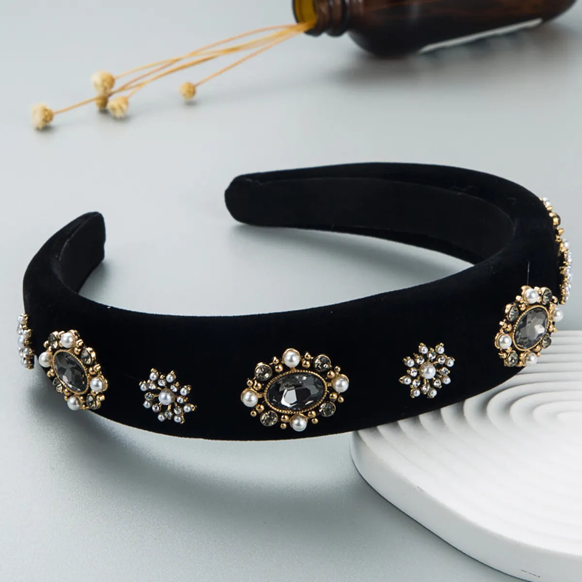 Baroque Retro Pearl Rhinestone Flannel Sponge Hair Band