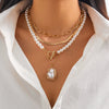 Baroque Style Geometric Metal And Imitation Pearl Clavicle Chain Necklace With Alloy Pendant And Electroplating
