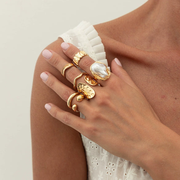 Baroque Style Metal Imitation Pearl Flower Shape Electroplated Ring For Women