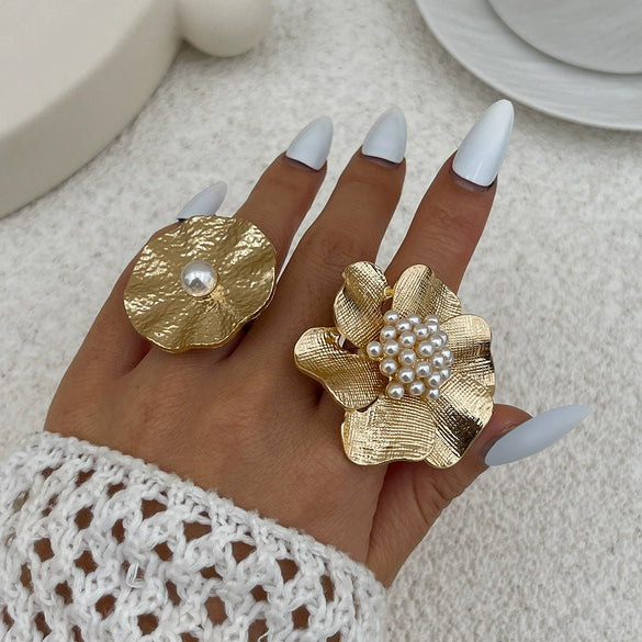 Baroque Style Metal Imitation Pearl Pleated Flower Ring For Women With Electroplating