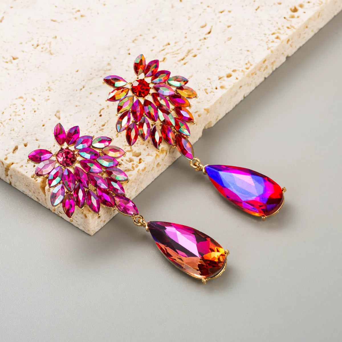 Baroque Style Water Droplets Alloy Plating Inlay Rhinestones Glass Gold Plated Women's Drop Earrings