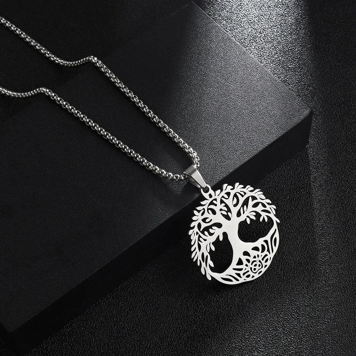 201 Stainless Steel 18K Gold Plated Basic Classic Style Commute Life Tree Pendant Necklace