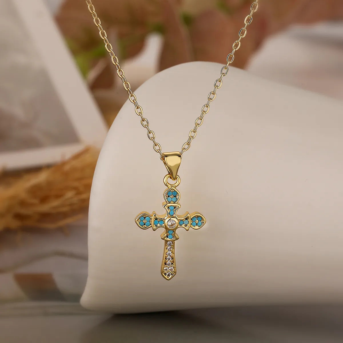 Basic Classic Style Cross Copper 18k Gold Plated Zircon Pendant Necklace In Bulk