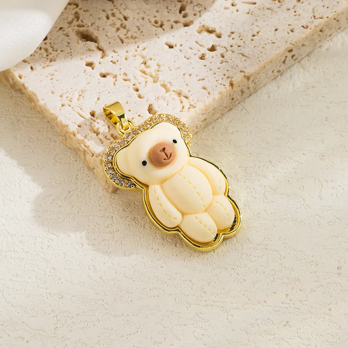 Basic Classic Style Little Bear Arylic Copper Plating Inlay Acrylic Zircon 18k Gold Plated Jewelry Accessories