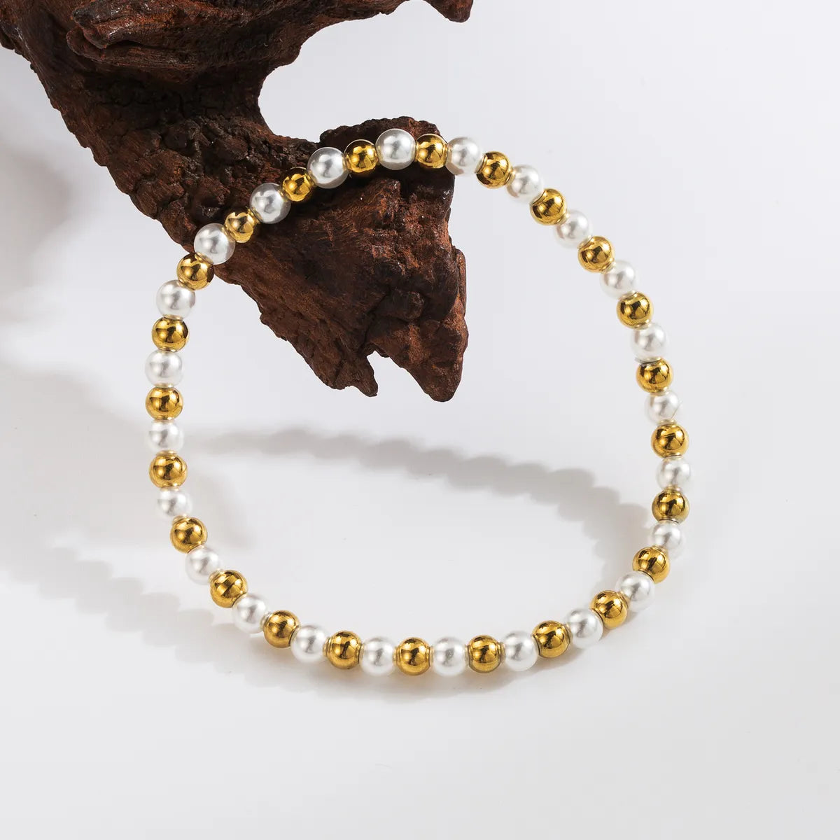 Basic Commute Solid Color 304 Stainless Steel Artificial Pearl 18K Gold Plated Artificial Pearls Bracelets In Bulk