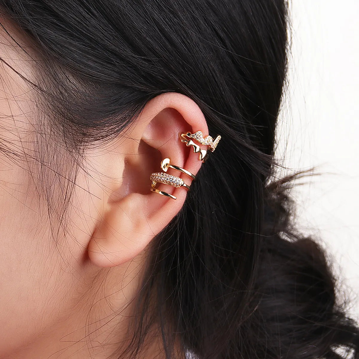 1 Piece Simple Style Letter Gold Plated Ear Studs