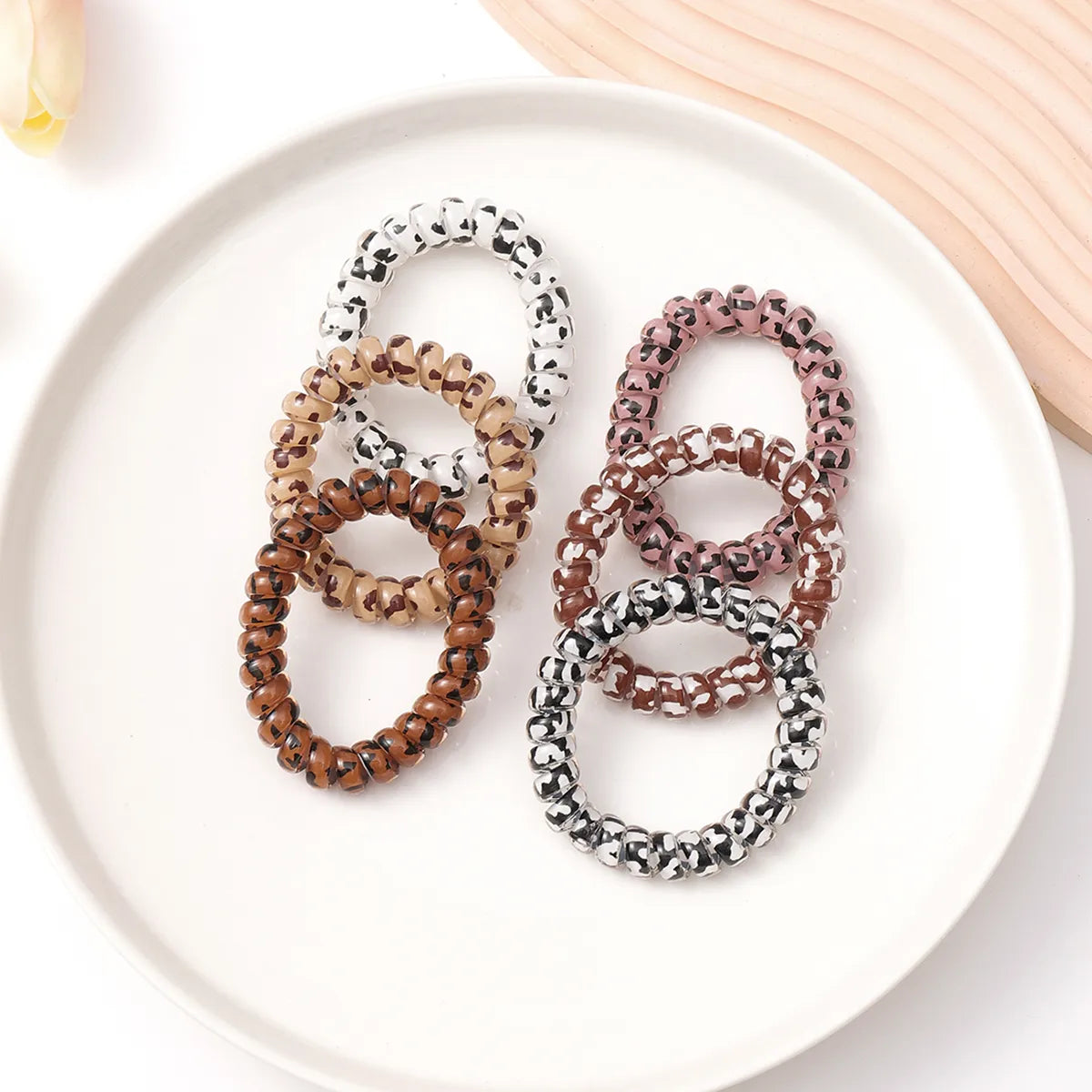 Basic Leopard Plastic Hair Tie