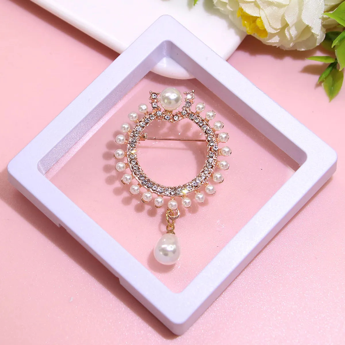 Basic Modern Style Classic Style Animal Flower Alloy Plating Inlay Artificial Pearls Rhinestones Women'S Brooches