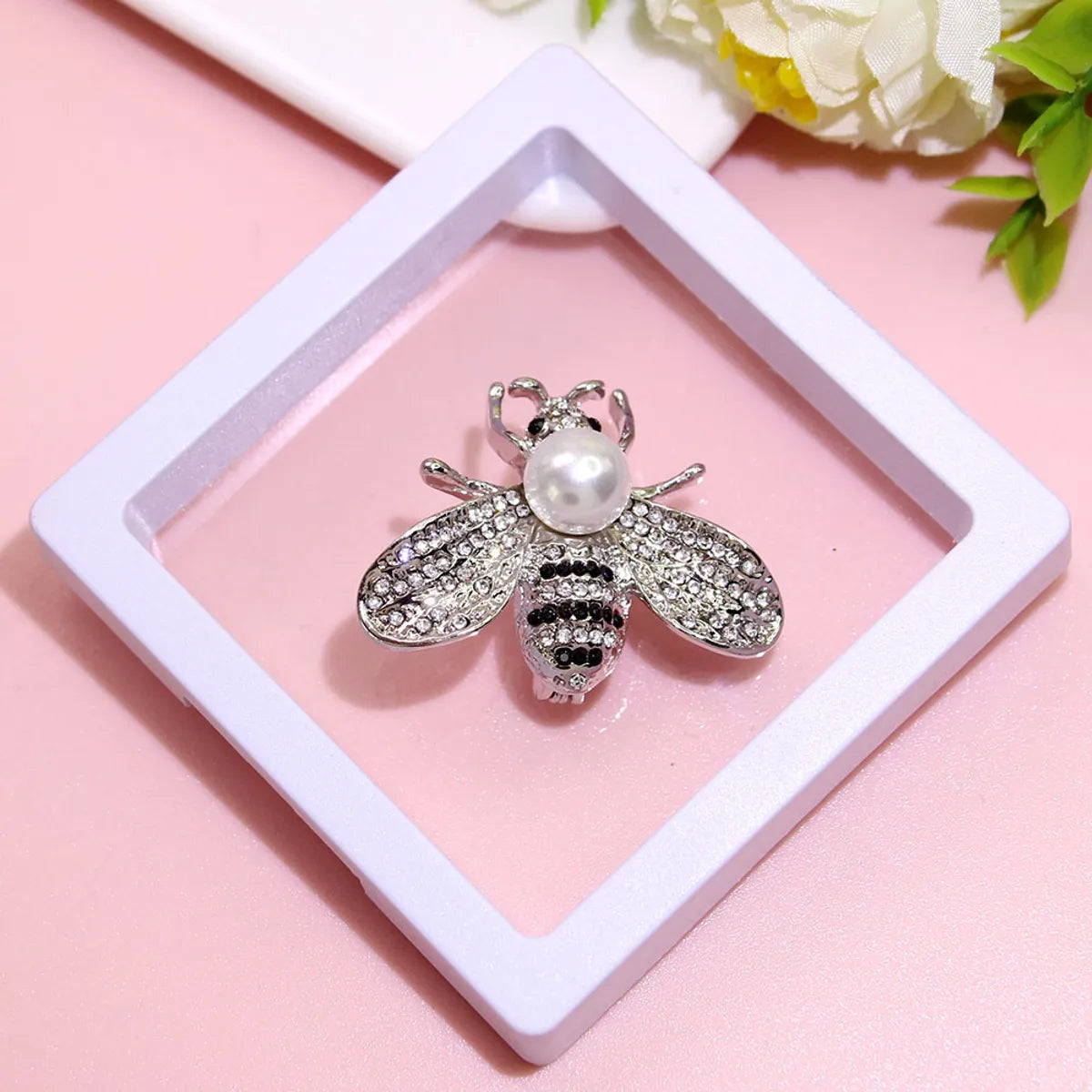 Basic Modern Style Classic Style Animal Flower Alloy Plating Inlay Artificial Pearls Rhinestones Women'S Brooches