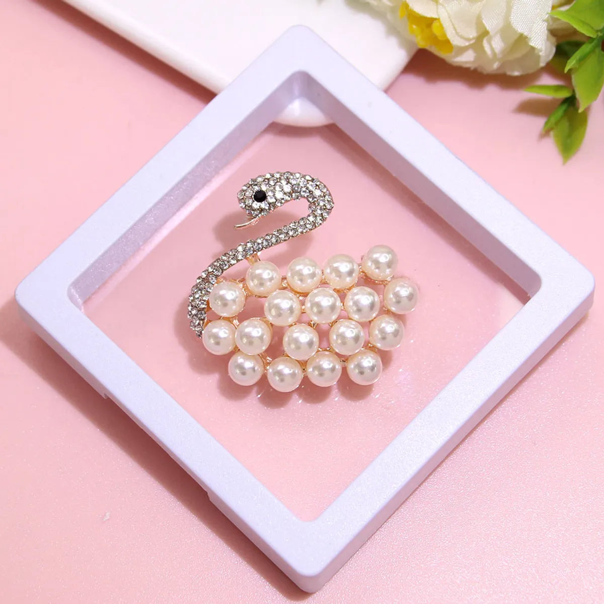 Basic Modern Style Classic Style Animal Flower Alloy Plating Inlay Artificial Pearls Rhinestones Women'S Brooches