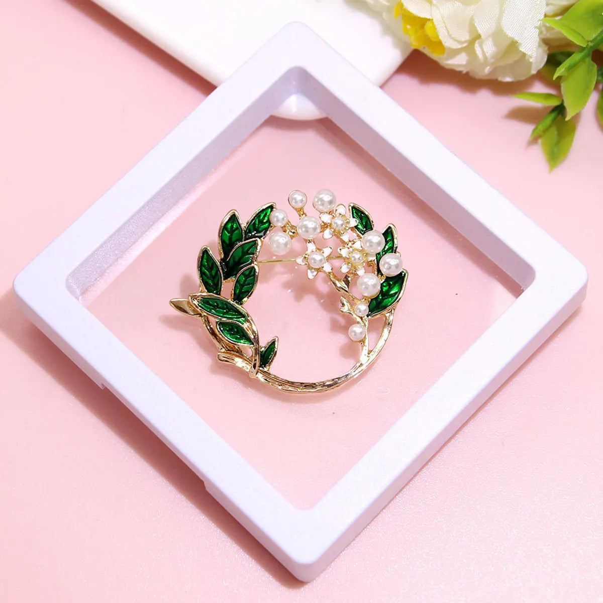 Basic Modern Style Classic Style Animal Flower Alloy Plating Inlay Artificial Pearls Rhinestones Women'S Brooches