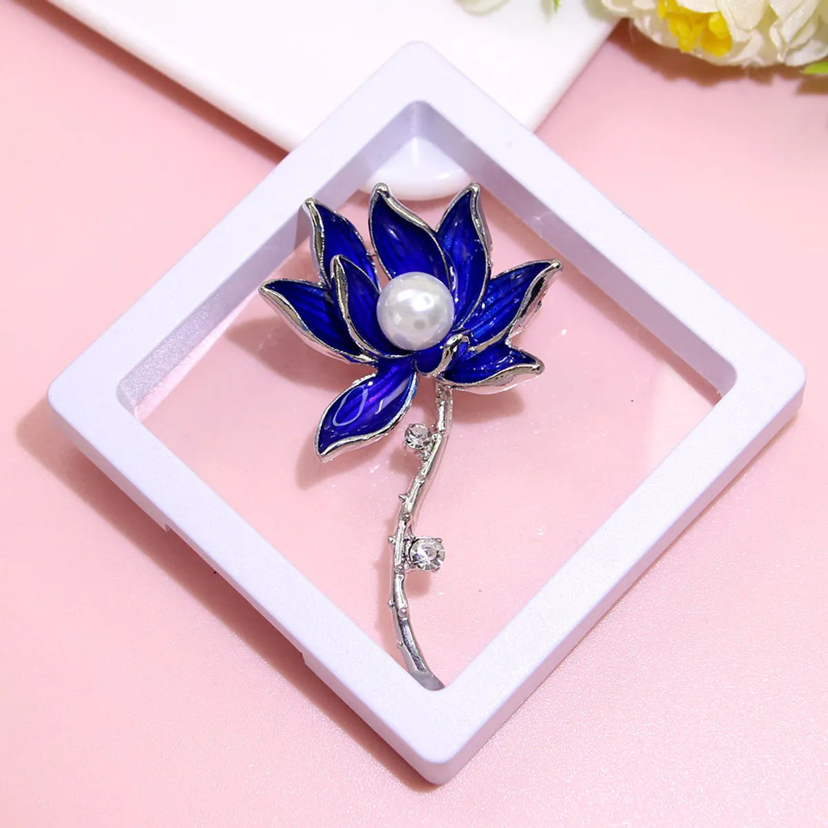 Basic Modern Style Classic Style Animal Flower Alloy Plating Inlay Artificial Pearls Rhinestones Women'S Brooches