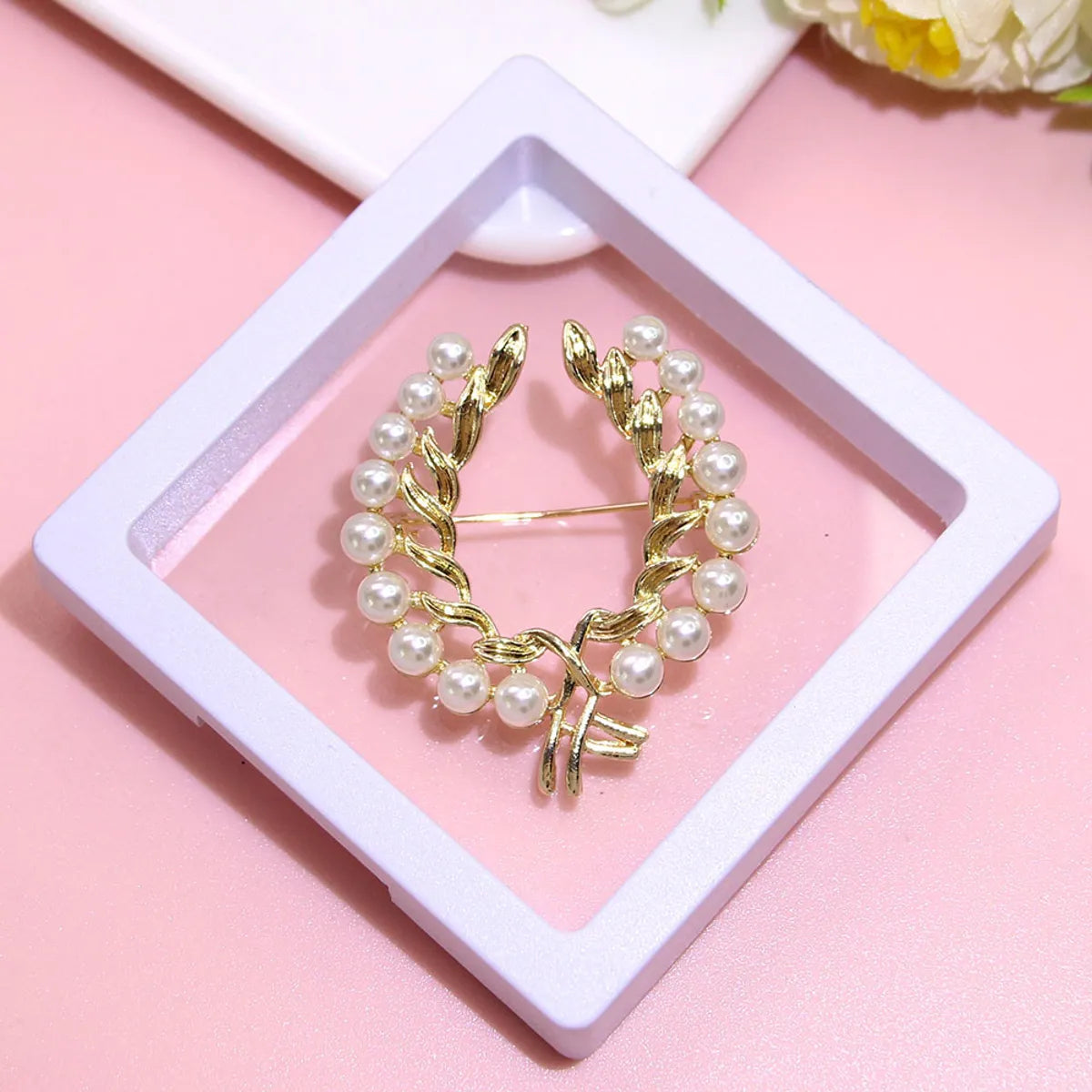 Basic Modern Style Classic Style Animal Flower Alloy Plating Inlay Artificial Pearls Rhinestones Women'S Brooches