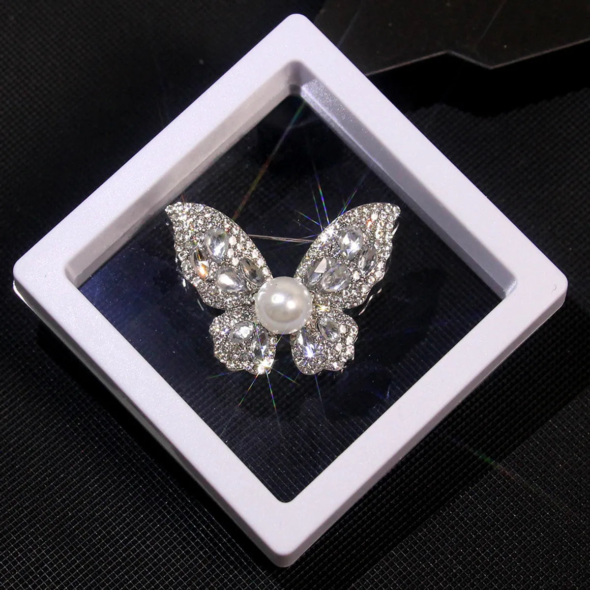 Basic Modern Style Classic Style Animal Flower Alloy Plating Inlay Artificial Pearls Rhinestones Women'S Brooches