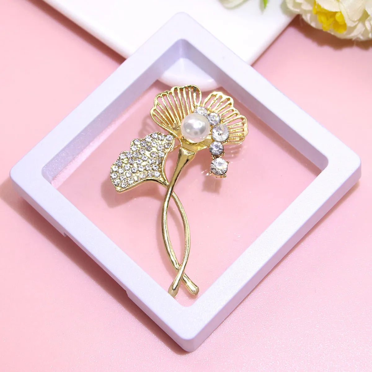 Basic Modern Style Classic Style Animal Flower Alloy Plating Inlay Artificial Pearls Rhinestones Women'S Brooches