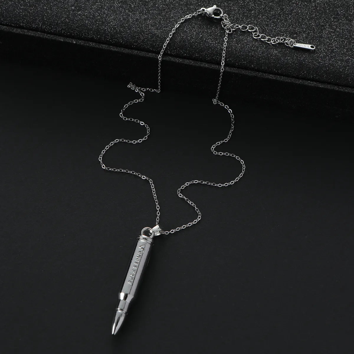 Basic Modern Style Classic Style Geometric Alloy Asymmetrical Men'S Pendant Necklace