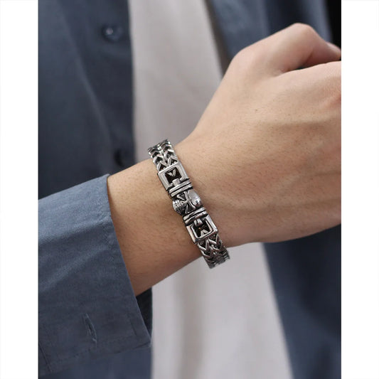 Basic Modern Style Classic Style Geometric Skull Titanium Steel Polishing Men'S Bracelets