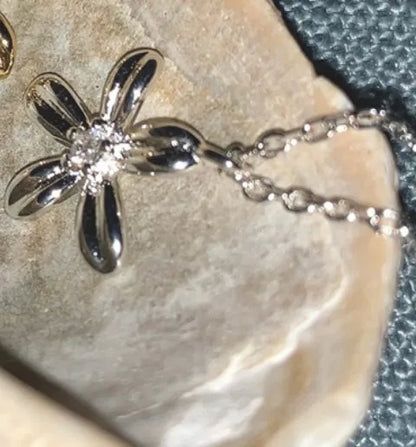 Basic Modern Style Flower Sterling Silver Zircon Pendant Necklace In Bulk