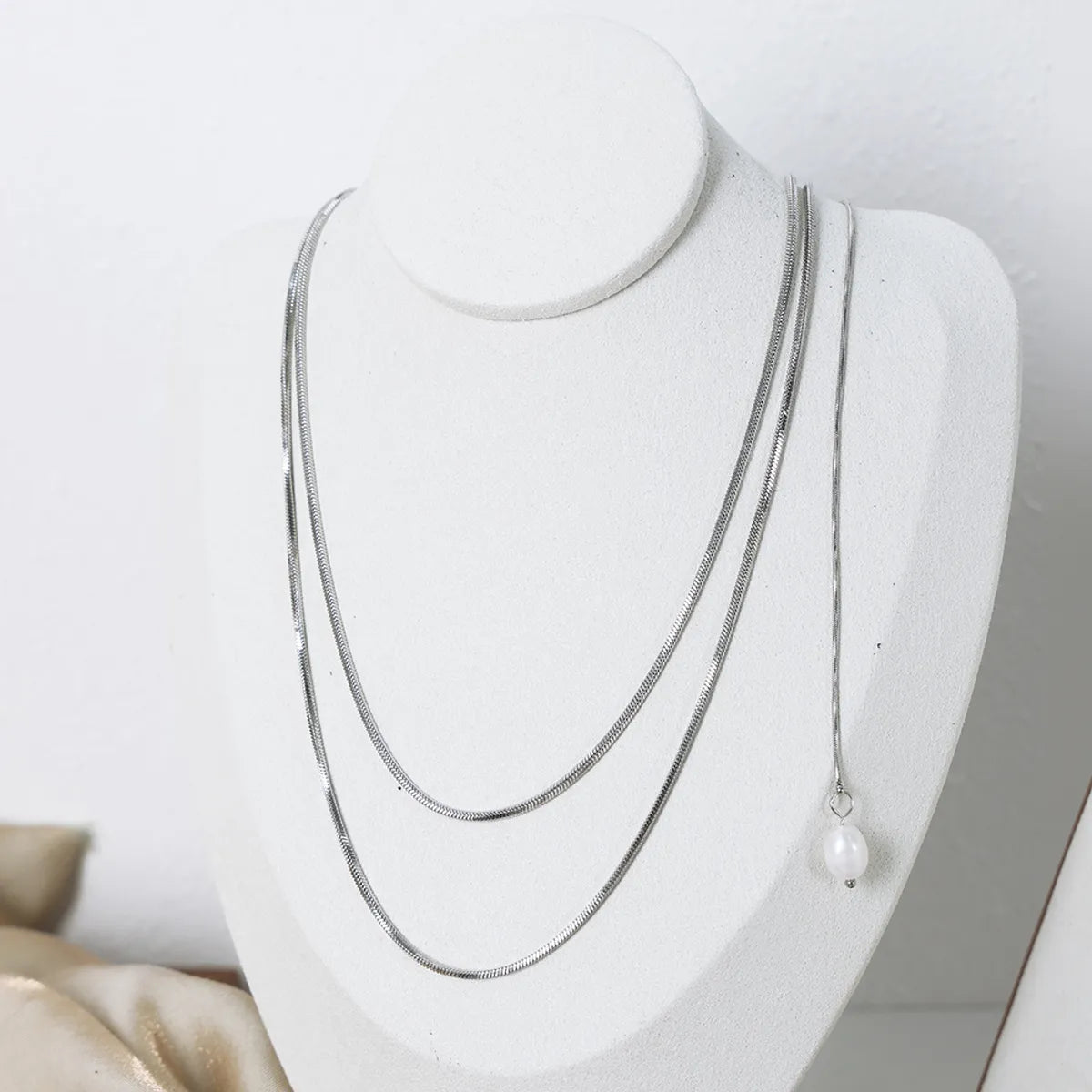 Basic Simple Style Solid Color Freshwater Pearl Titanium Steel Plating Sweater Chain