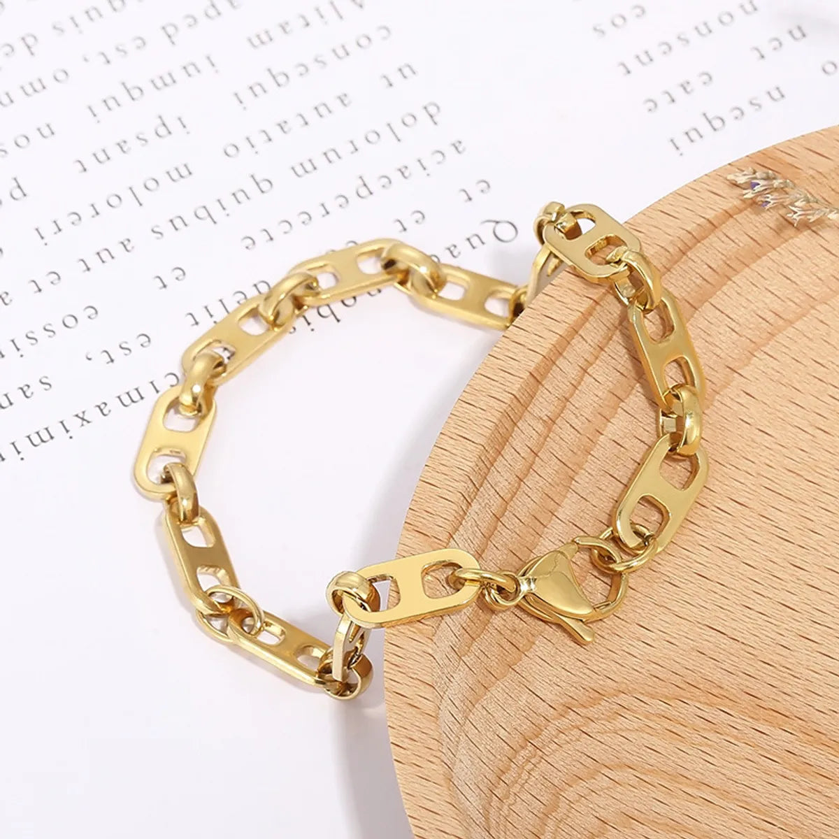 Basic Solid Color Titanium Steel Plating 18K Gold Plated Women'S Bracelets