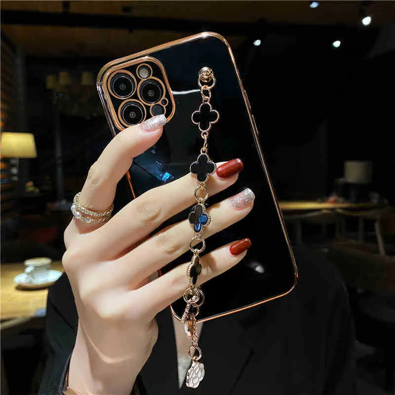 Black Flower Pearl Tassel Bracelet  Mobile Phone Case