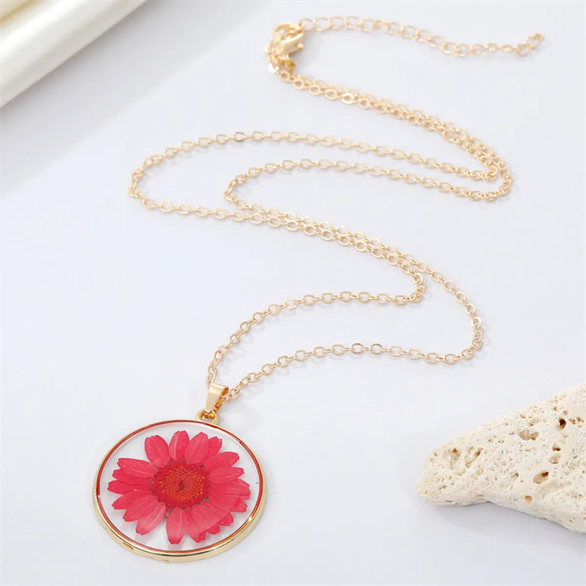 Bohemian Natural Dried Flower Transparent Round Resin Necklace