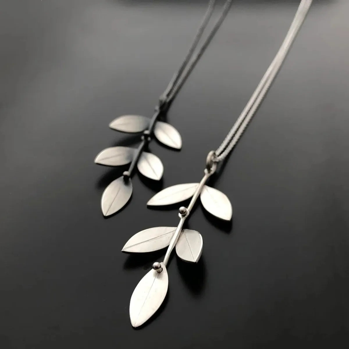 Bohemian Retro Simple Creative Willow Leaf Pendant Earrings Necklace Set