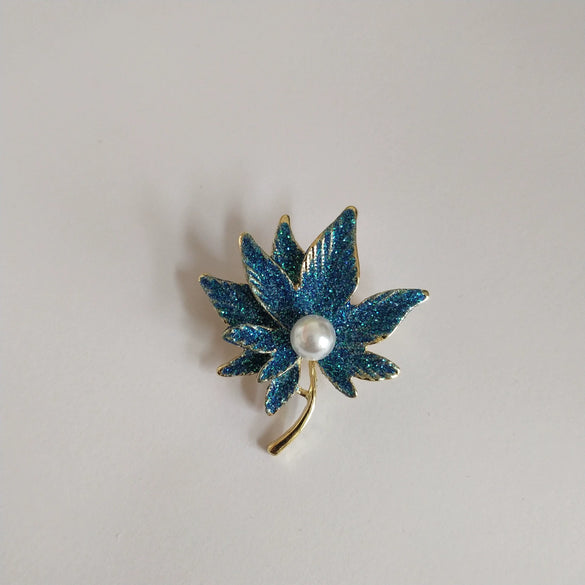 Brooch Alloy Pearl Flower Electroplated Fashion Accessories