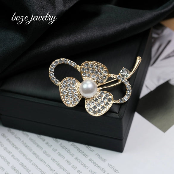 Brooch Rhinestone Pearl Alloy Flower Electroplated Women's And Unisex Antiexposure Fashion Accessory