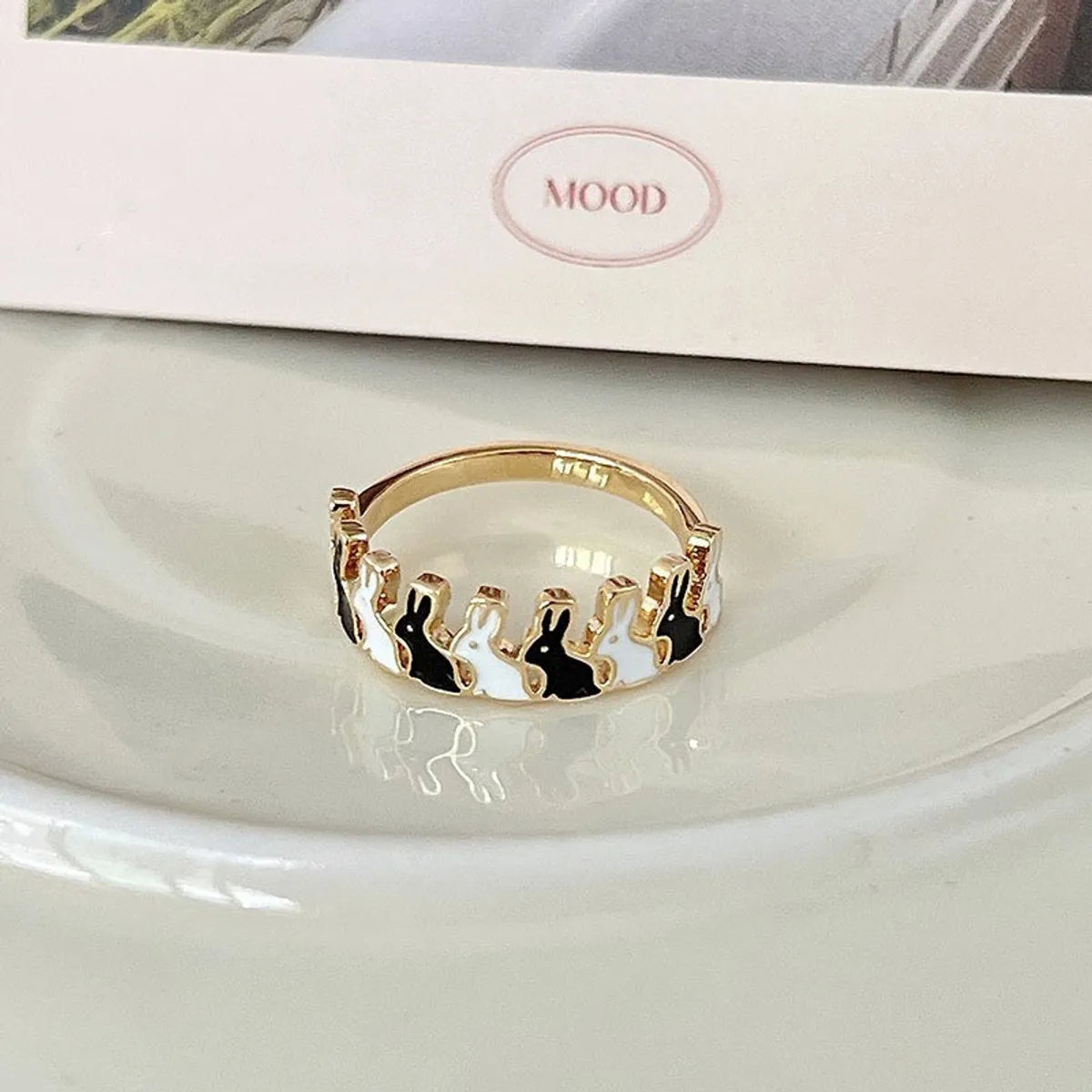 Bunny Pearl Ring Female Hepburn Style Niche New Chinese Design Fashion Personality Affordable Luxury Versatile Style Index Finger Ring