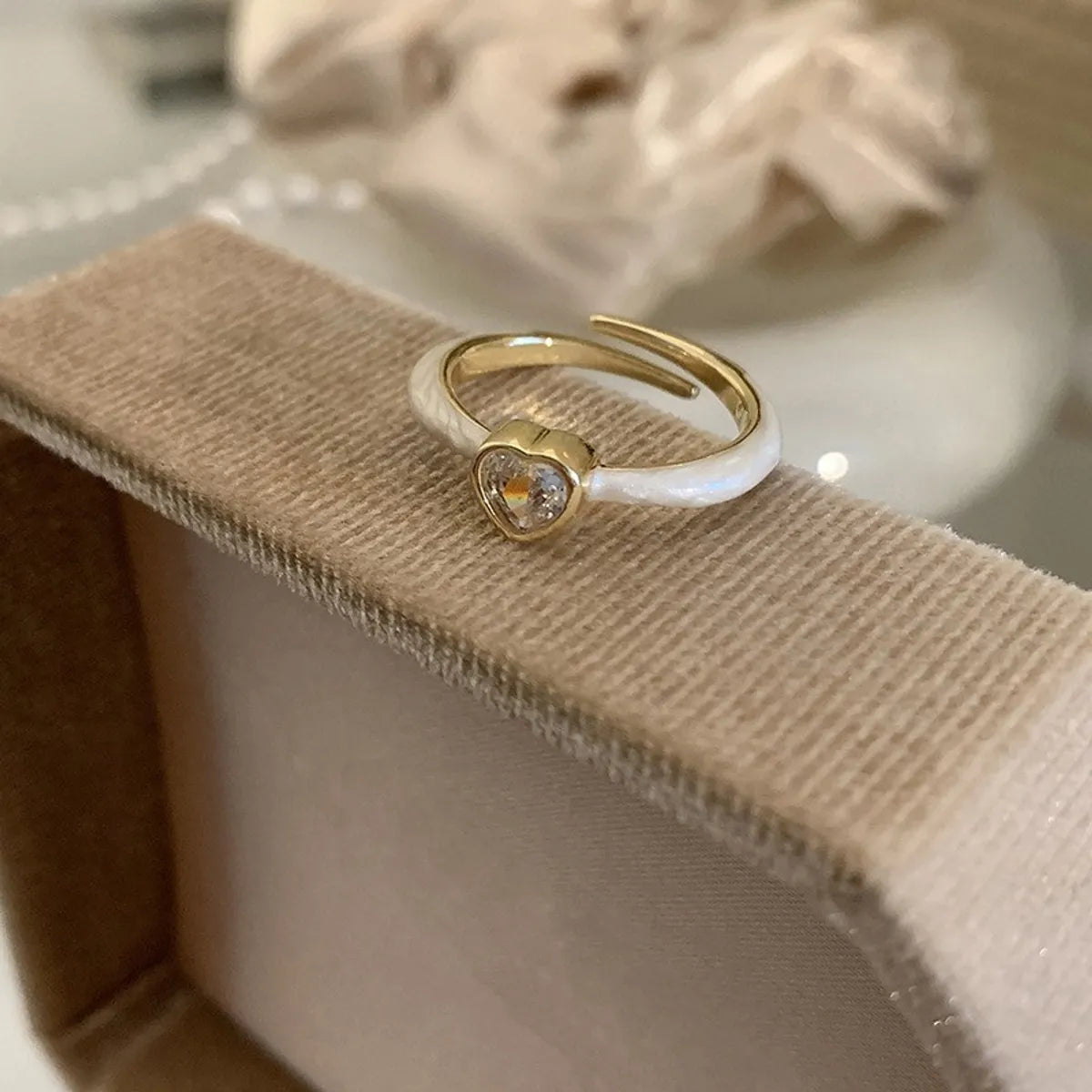 Bunny Pearl Ring Female Hepburn Style Niche New Chinese Design Fashion Personality Affordable Luxury Versatile Style Index Finger Ring