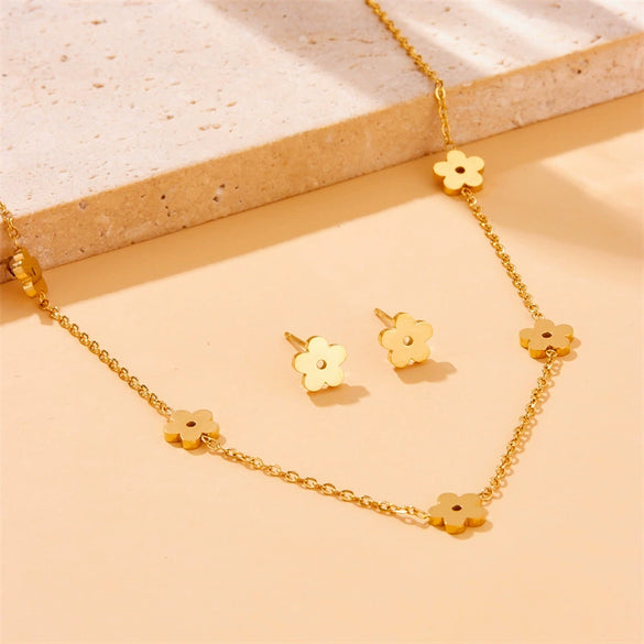 Butterfly Collarbone Necklace And Cute Suit Bracelet In Flower Design Made Of Stainless Steel With Electroplating Treatment