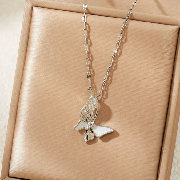 Butterfly Pendant Necklace Women's Fashion Personality Copper Electroplating Animal Shape