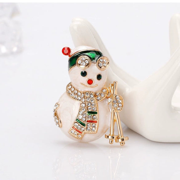 Cartoon Christmas Snowman Brooch Electroplated Alloy Unisex Lapel Pin Festive Holiday Gift Accessory