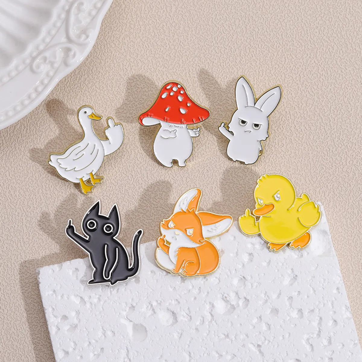 Cartoon Style Animal Alloy Plating Unisex Brooches