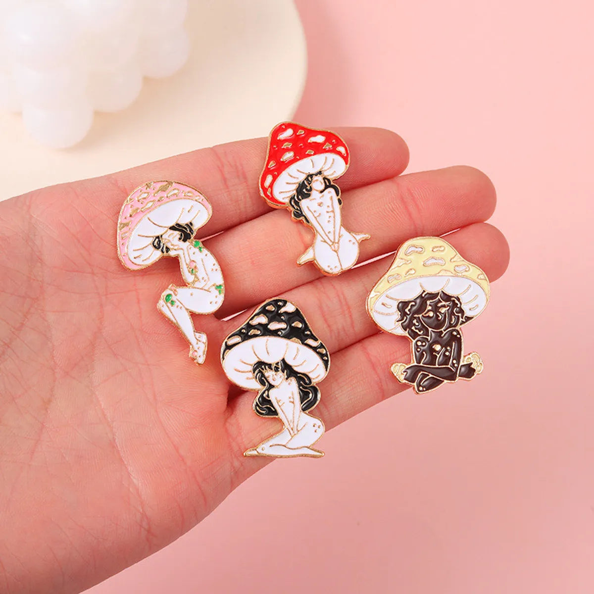 Cartoon Style Animal Insect Mushroom Alloy Stoving Varnish Plating Unisex Brooches