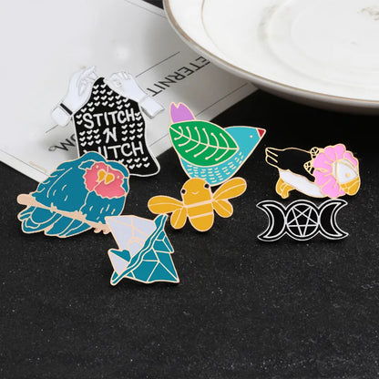 Cartoon Style Animal Moon Alloy Enamel Unisex Brooches