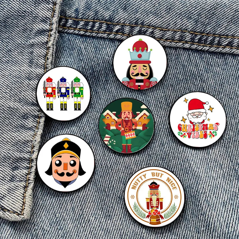 Cartoon Style Cartoon Character Mixed Materials Unisex Brooches