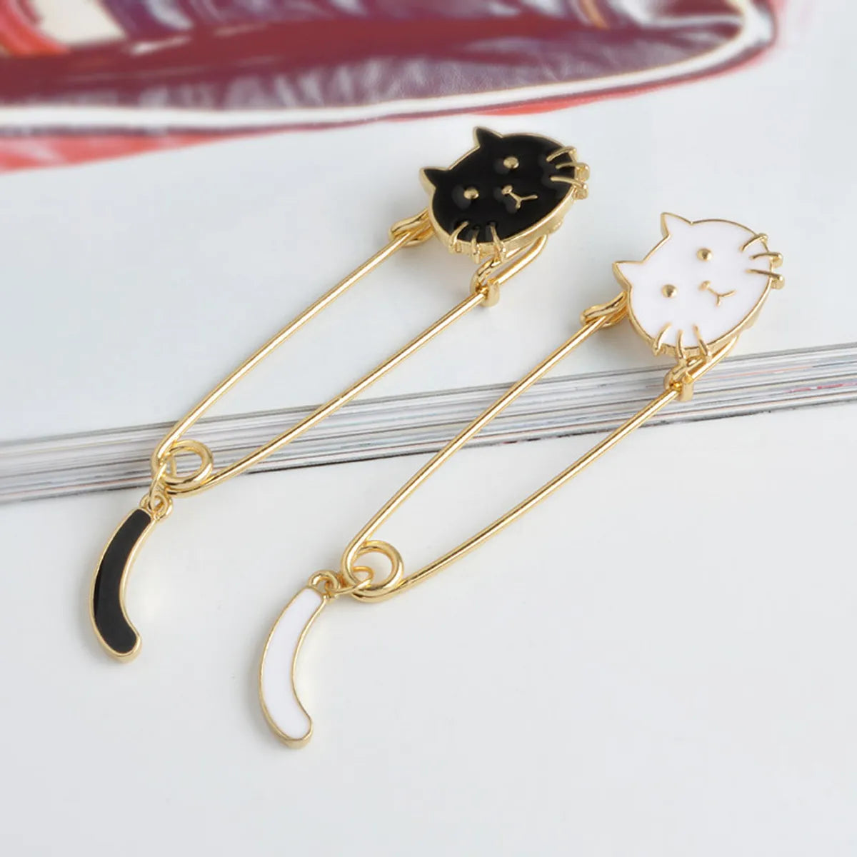 Cartoon Style Cat Alloy Enamel Couple Brooches