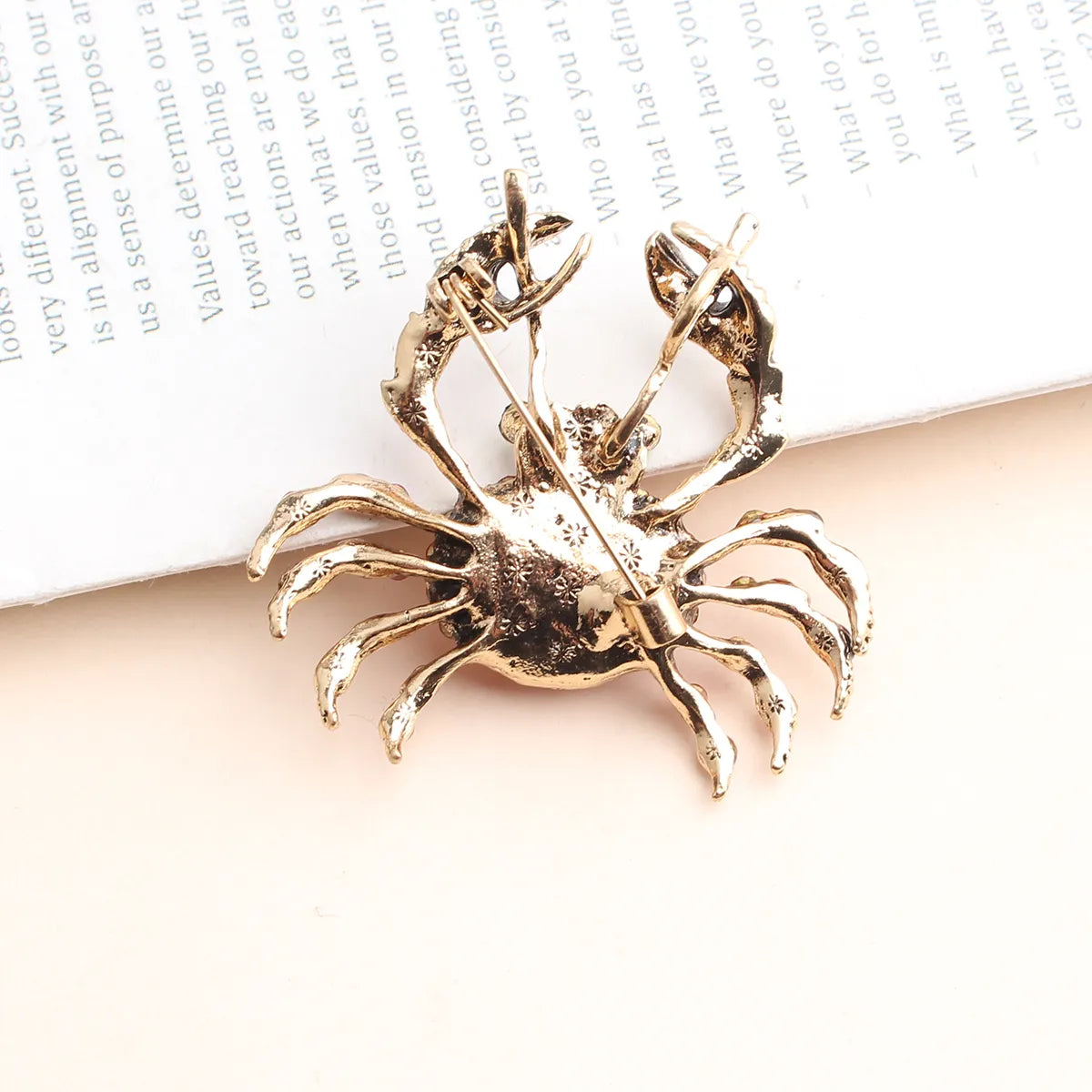 Cartoon Style Crab Alloy Inlay Artificial Gemstones Women'S Brooches