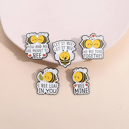 Cartoon Style Cute Cowboy Style Letter Bee Alloy Stamping Stoving Varnish Plating Unisex Badge Brooches Collar Pin