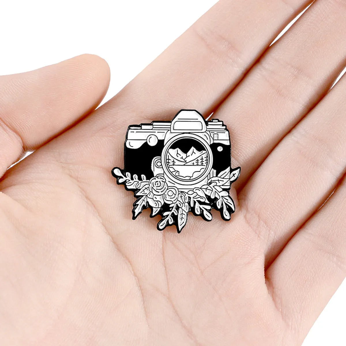 Cartoon Style Geometric Camera Alloy Stoving Varnish Brooches