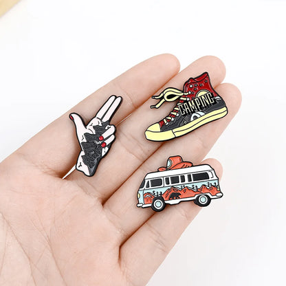 Cartoon Style Gesture Moon Shoe Alloy Plating Unisex Brooches