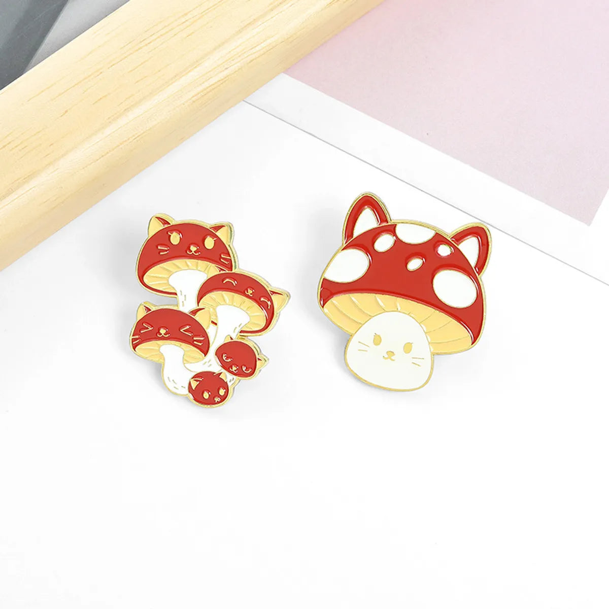 Cartoon Style Mushroom Alloy Stoving Varnish Women'S Brooches